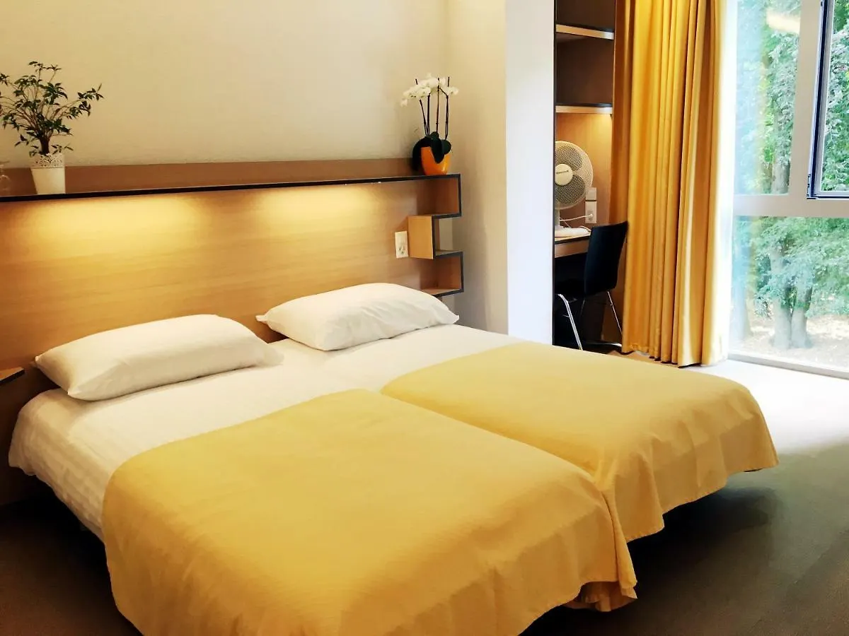 Le Cenacle Hotel Genève 2*,